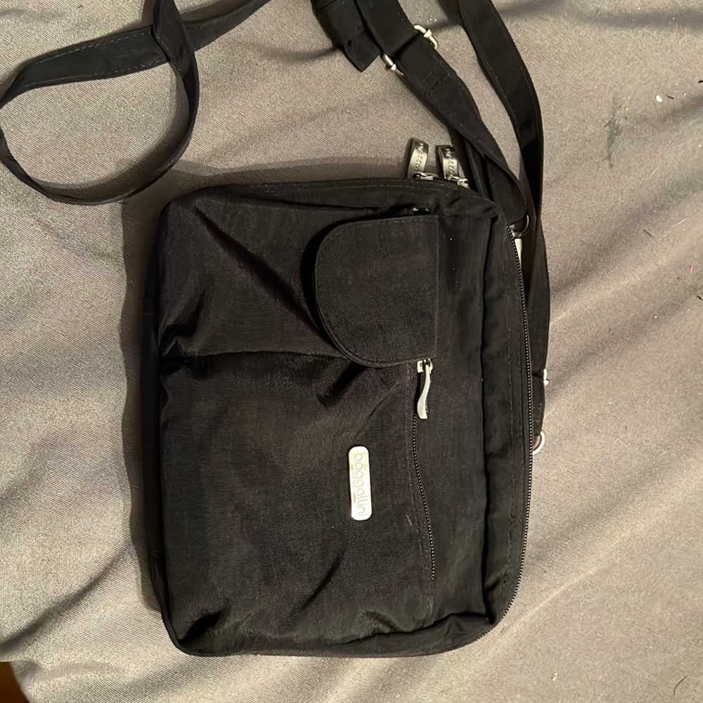 Baggallini crossbody